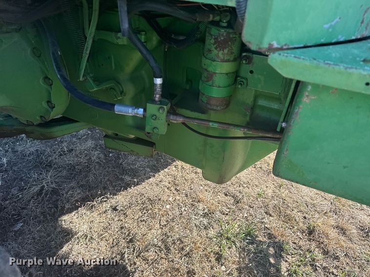 image for item NN9697 1975 John Deere 4630 tractor