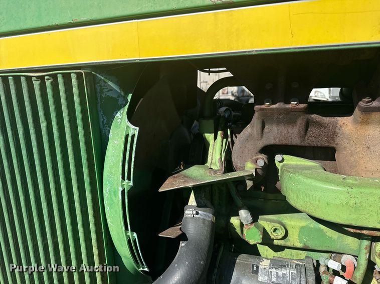 image for item NN9697 1975 John Deere 4630 tractor