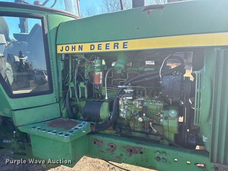 image for item NN9697 1975 John Deere 4630 tractor