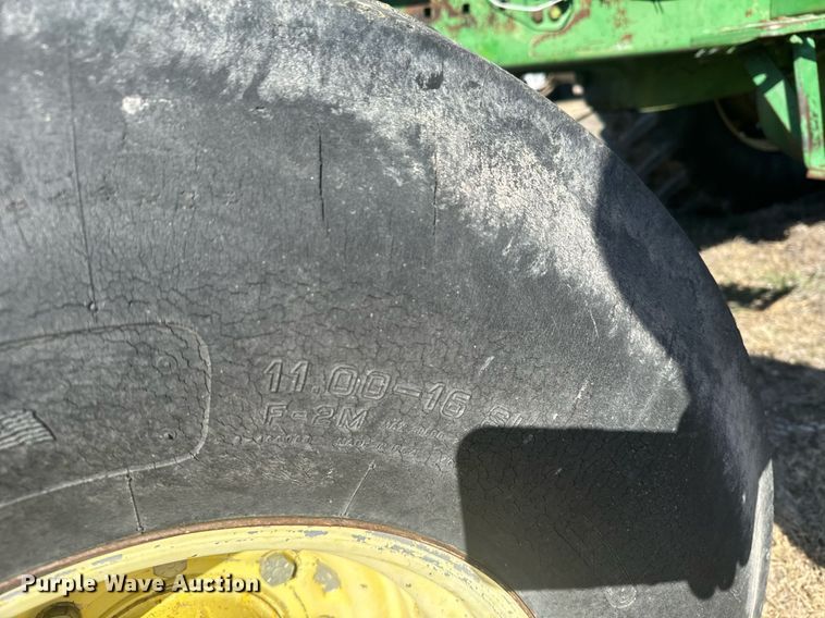 image for item NN9697 1975 John Deere 4630 tractor