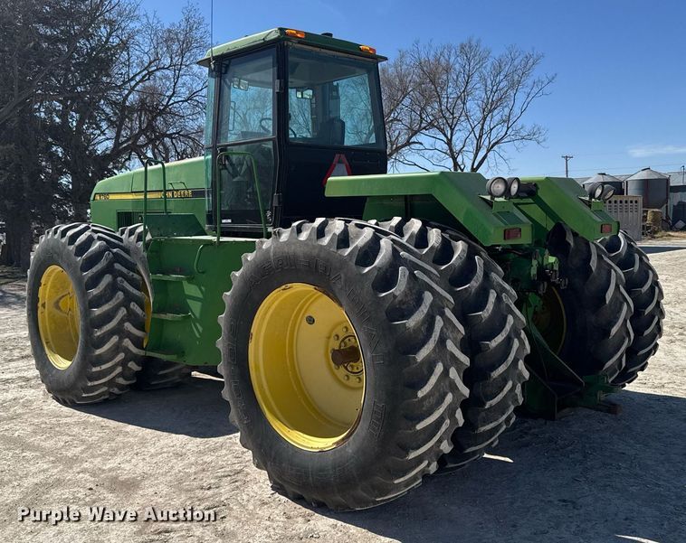 image for item NN9699 1991 John Deere 8760 4WD tractor