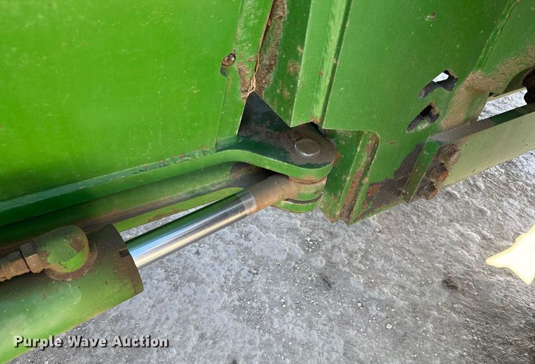 image for item NN9699 1991 John Deere 8760 4WD tractor