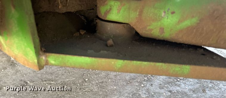 image for item NN9699 1991 John Deere 8760 4WD tractor