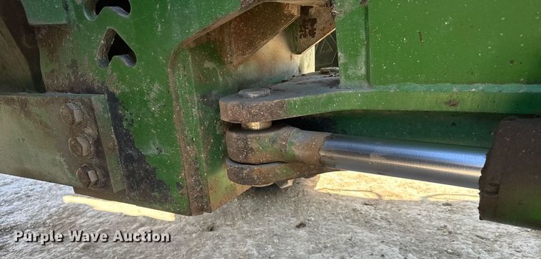 image for item NN9699 1991 John Deere 8760 4WD tractor