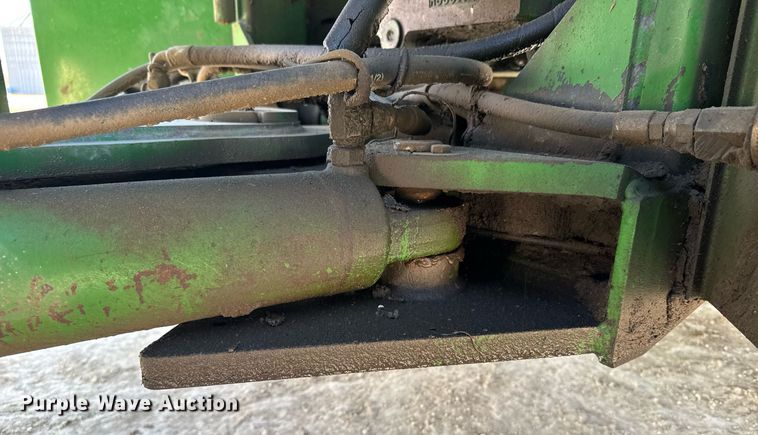 image for item NN9699 1991 John Deere 8760 4WD tractor