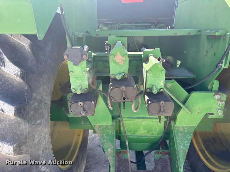 image for item NN9699 1991 John Deere 8760 4WD tractor