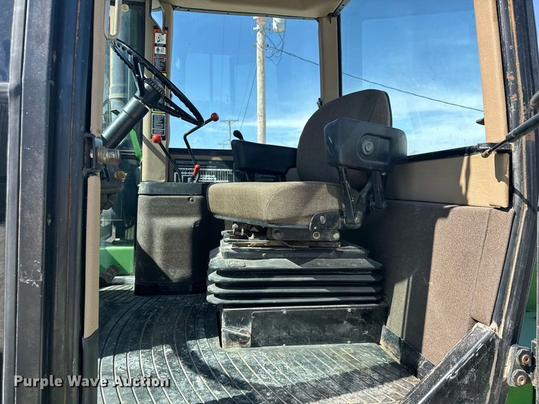 image for item NN9699 1991 John Deere 8760 4WD tractor