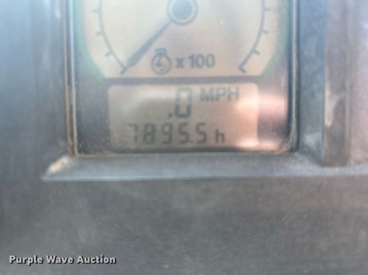 image for item NN9699 1991 John Deere 8760 4WD tractor