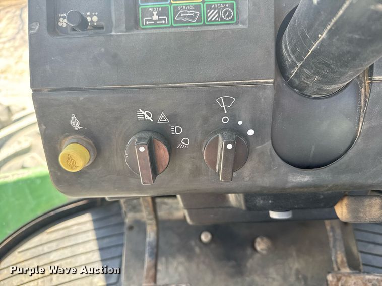 image for item NN9699 1991 John Deere 8760 4WD tractor