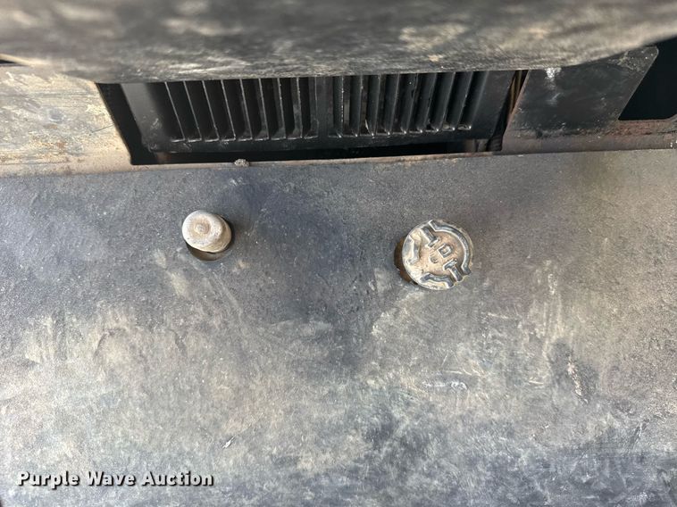 image for item NN9699 1991 John Deere 8760 4WD tractor