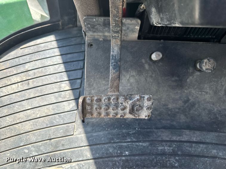 image for item NN9699 1991 John Deere 8760 4WD tractor