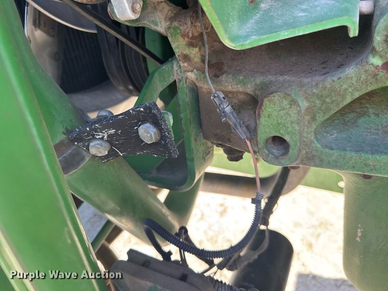 image for item NN9699 1991 John Deere 8760 4WD tractor