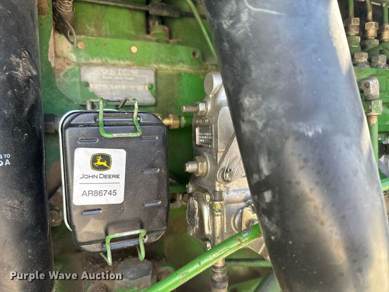 image for item NN9699 1991 John Deere 8760 4WD tractor