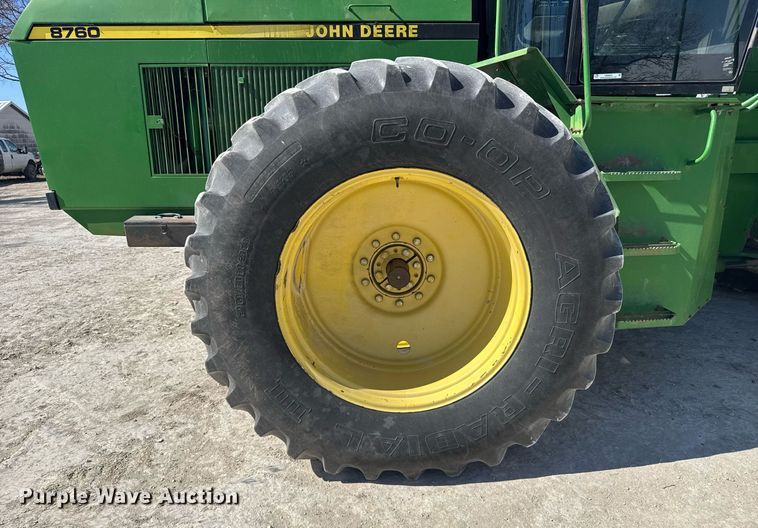 image for item NN9699 1991 John Deere 8760 4WD tractor