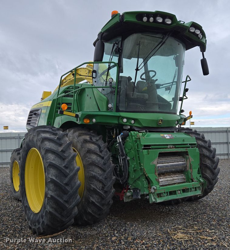 image for item YA0355 2019 John Deere 9800i forage harvester