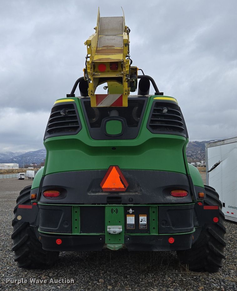 image for item YA0355 2019 John Deere 9800i forage harvester