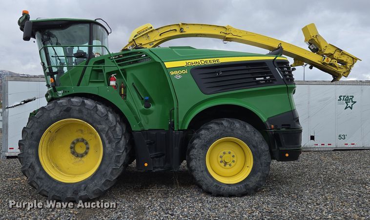 image for item YA0355 2019 John Deere 9800i forage harvester