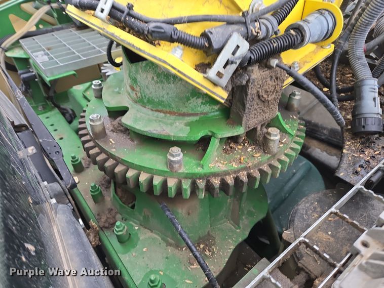 image for item YA0355 2019 John Deere 9800i forage harvester