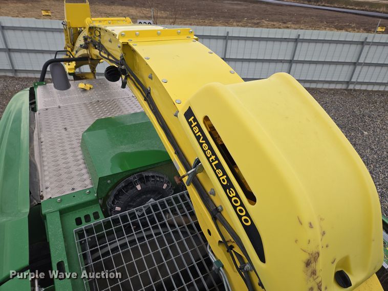image for item YA0355 2019 John Deere 9800i forage harvester