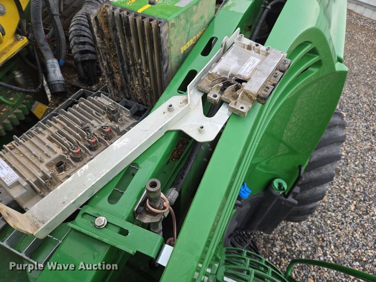 image for item YA0355 2019 John Deere 9800i forage harvester