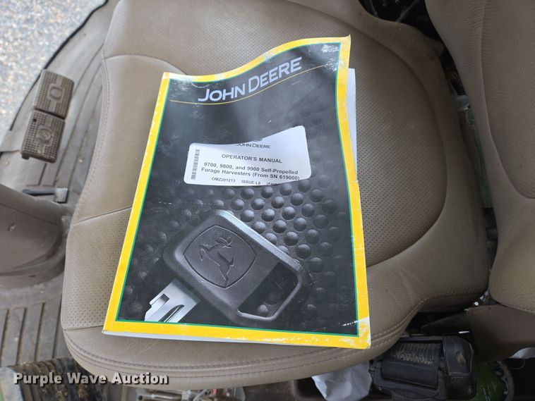 image for item YA0355 2019 John Deere 9800i forage harvester