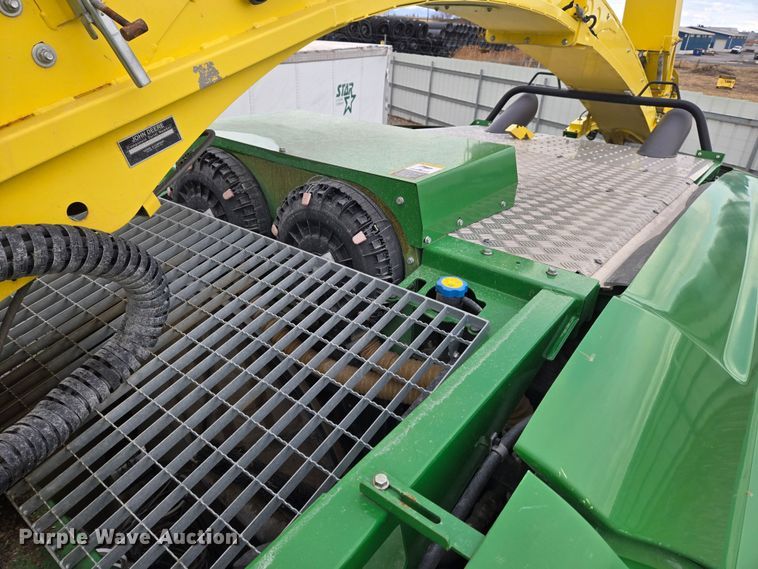image for item YA0355 2019 John Deere 9800i forage harvester