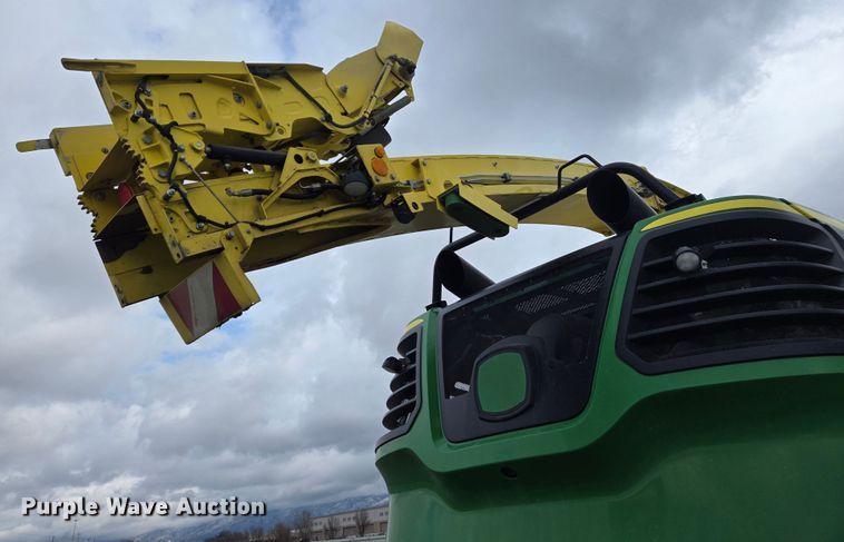 image for item YA0355 2019 John Deere 9800i forage harvester
