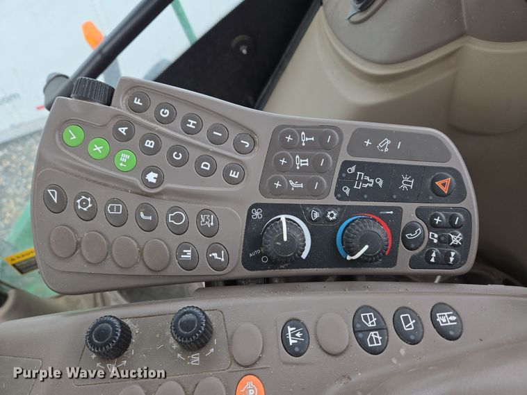 image for item YA0355 2019 John Deere 9800i forage harvester