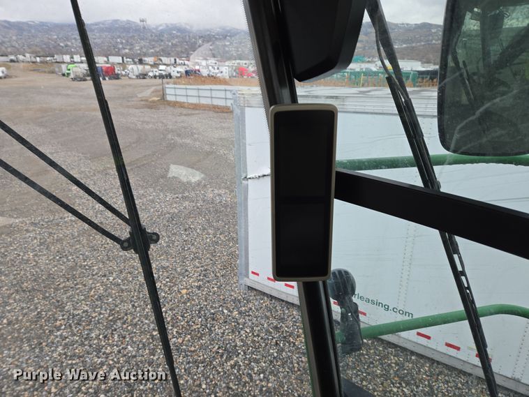 image for item YA0355 2019 John Deere 9800i forage harvester