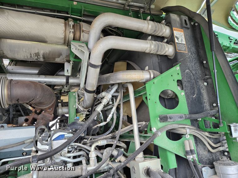 image for item YA0355 2019 John Deere 9800i forage harvester