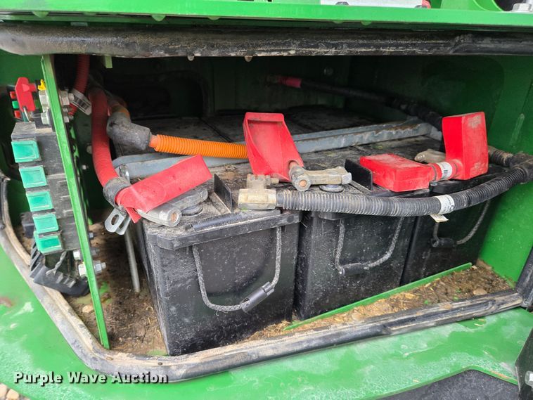 image for item YA0355 2019 John Deere 9800i forage harvester