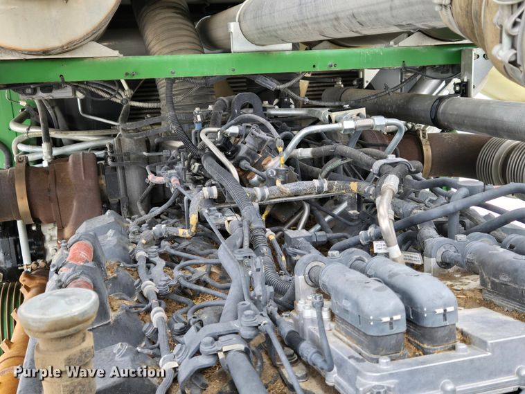 image for item YA0355 2019 John Deere 9800i forage harvester