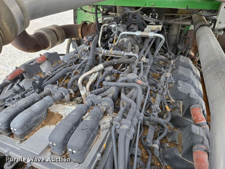 image for item YA0355 2019 John Deere 9800i forage harvester