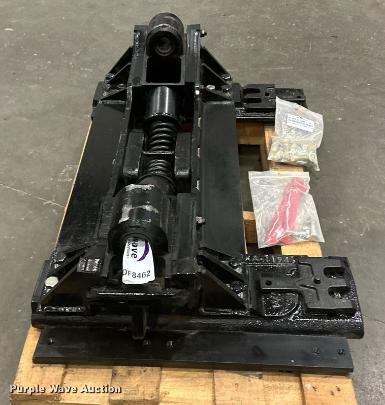 image for item DF8462 Holland Kompensator fifth wheel plate mounting system