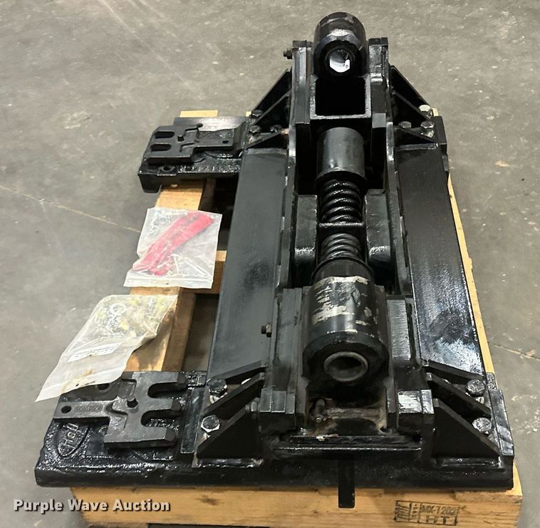 image for item DF8462 Holland Kompensator fifth wheel plate mounting system