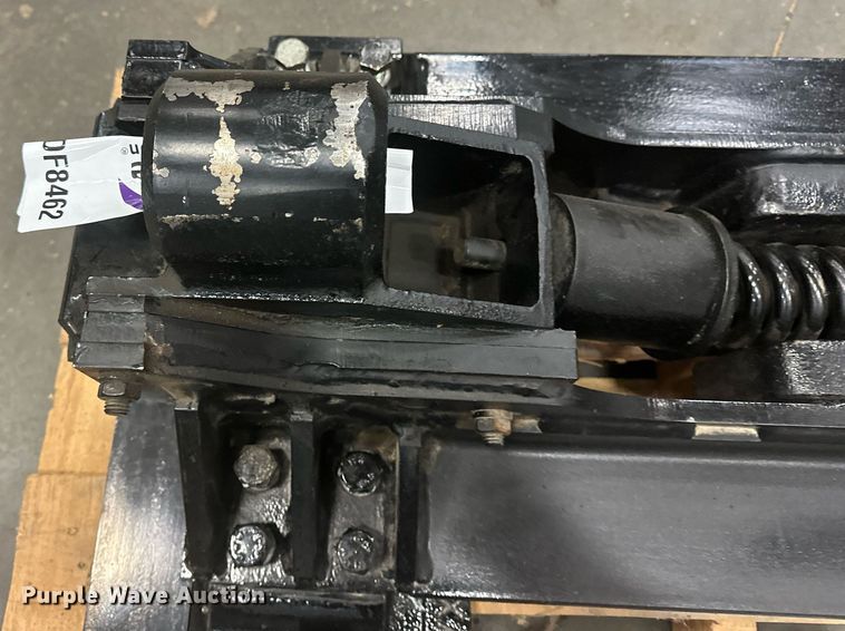 image for item DF8462 Holland Kompensator fifth wheel plate mounting system