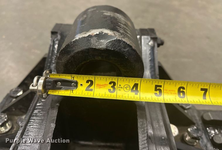 image for item DF8462 Holland Kompensator fifth wheel plate mounting system