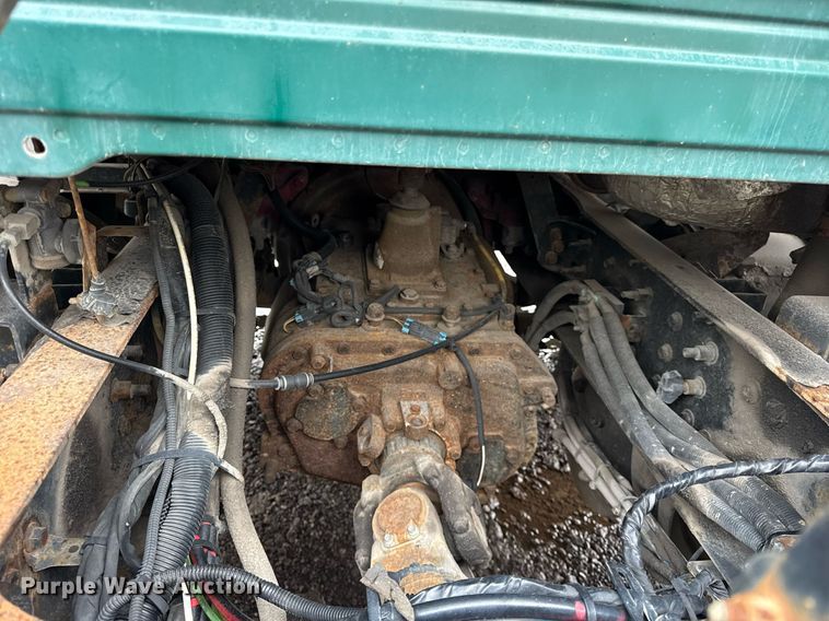 image for item DH9780 2009 Mack CXU612 semi truck