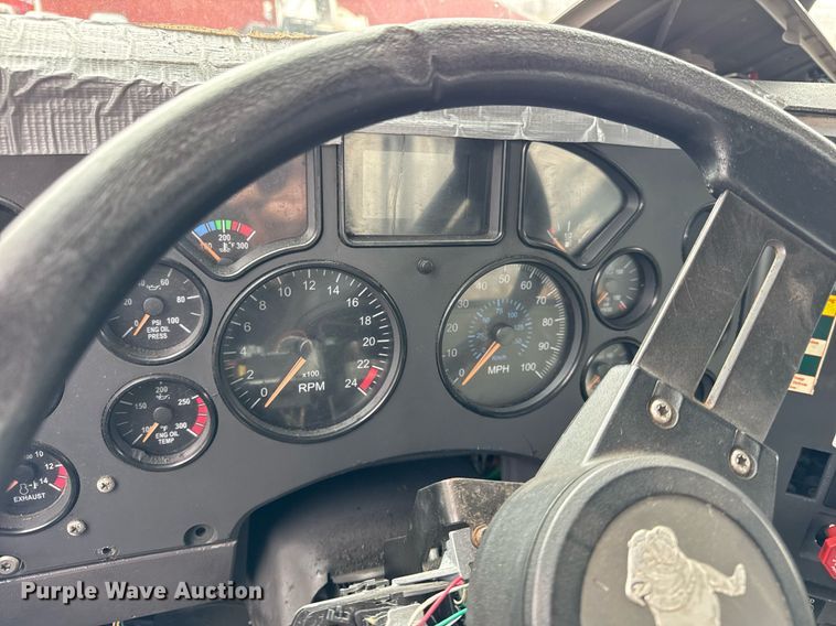 image for item DH9780 2009 Mack CXU612 semi truck