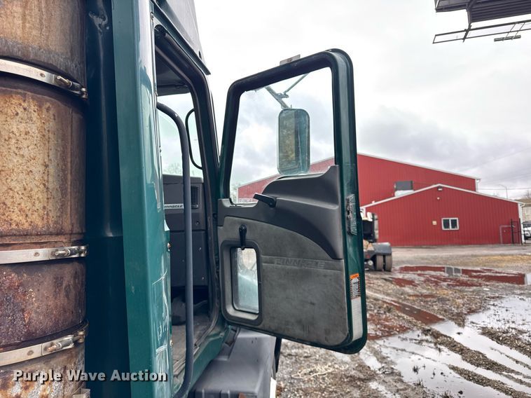 image for item DH9780 2009 Mack CXU612 semi truck