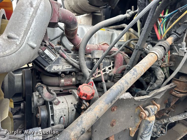 image for item DH9780 2009 Mack CXU612 semi truck