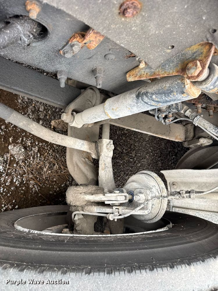 image for item DH9780 2009 Mack CXU612 semi truck