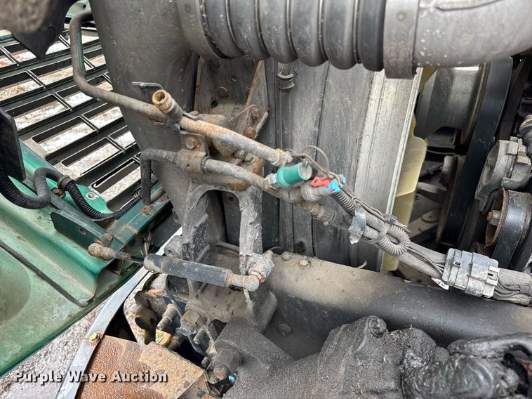 image for item DH9780 2009 Mack CXU612 semi truck