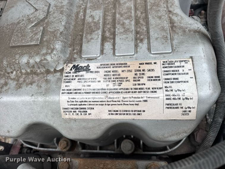 image for item DH9780 2009 Mack CXU612 semi truck