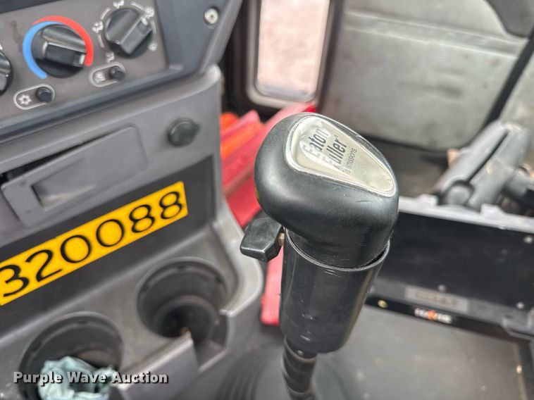 image for item DH9781 2013 Mack CXU612 semi truck