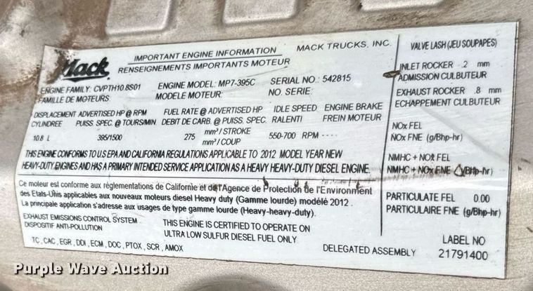 image for item DH9781 2013 Mack CXU612 semi truck