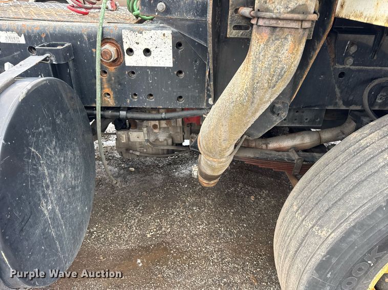 image for item DH9870 2011 Kalmar Ottawa 4x2 yard truck