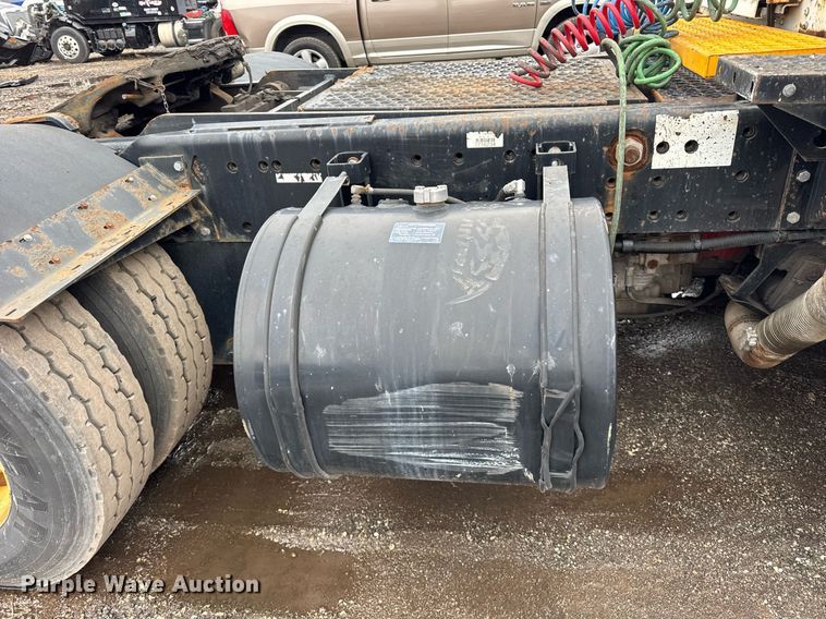 image for item DH9870 2011 Kalmar Ottawa 4x2 yard truck