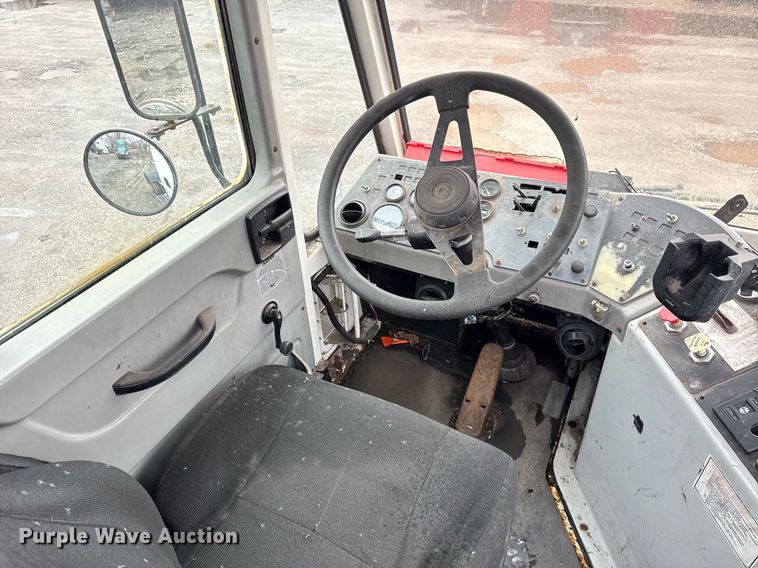 image for item DH9870 2011 Kalmar Ottawa 4x2 yard truck