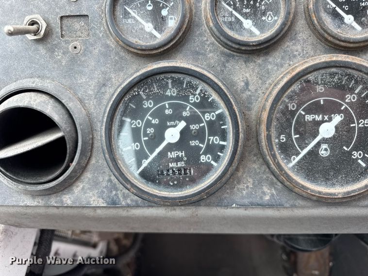 image for item DH9870 2011 Kalmar Ottawa 4x2 yard truck